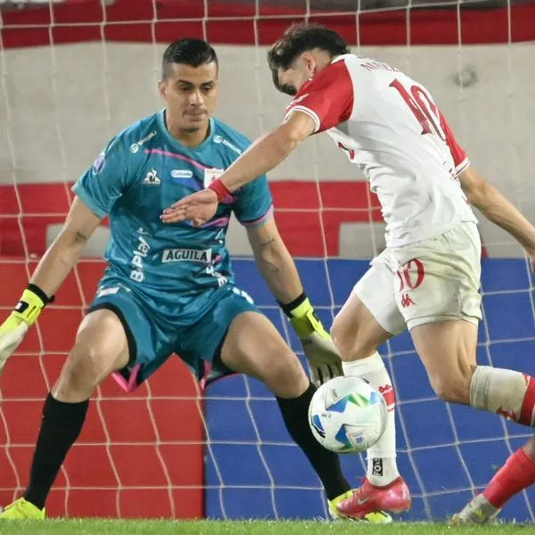 América de Cali: doble atajada de Jorge Soto contra Huracán