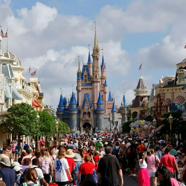 Disney pone a saltar de la dicha a familias por cambios en sus parques para 2026