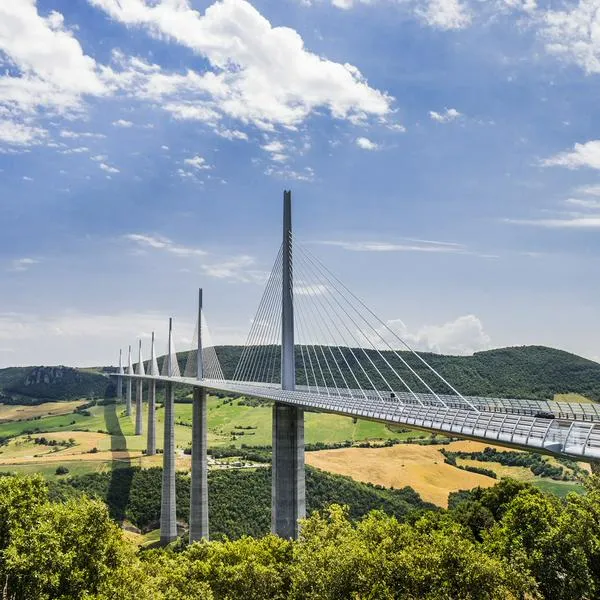 Viaducto de Millau, en nota sobre cuál es el puente más alto de Europa