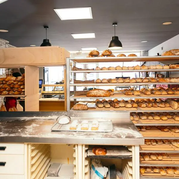 Cuánto dinero se necesita para poner una panadería en Bogotá 2025: dueño dio dato