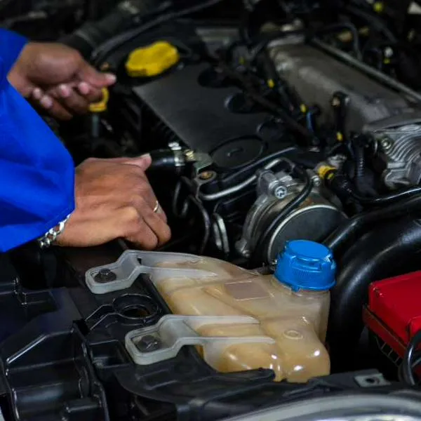 Foto de motor de carro, en nota de qué motor es más duradero entre diésel o gasolina: hay claves para ir a la fija