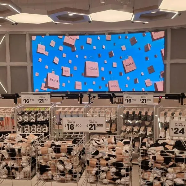 Nueva tienda de Koaj de más de 1.000 metros cuadrados en Titán Plaza, Bogotá