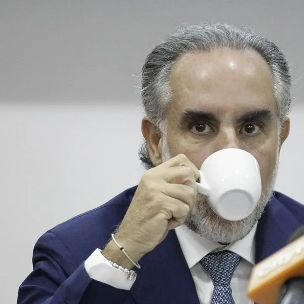 Armando Benedetti, contra las cuerdas por tratar de ladrona a Lina Arbeláez