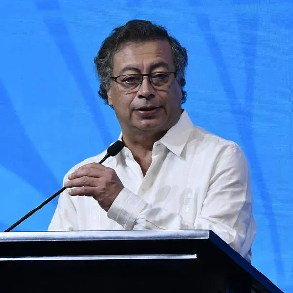 Petro llamó "HP” a presidente del Congreso, Efraín Cepeda, por palabras