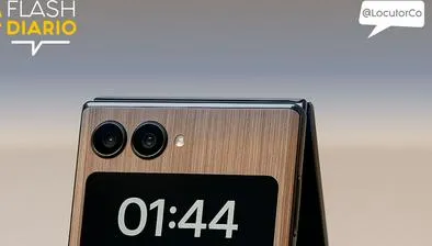Motorola lanza celular plegable con tapa de madera