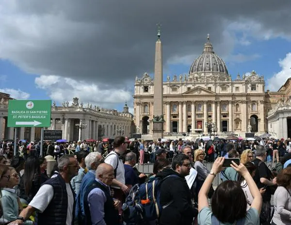 En Roma, el Vaticano se prepara con emoción para el funeral del papa Francisco