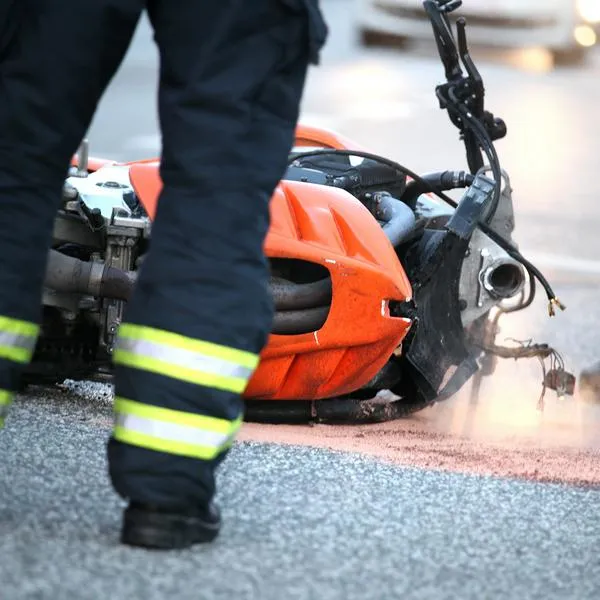 Niña de 6 años que iba de parrillera murió en accidente de moto, con un camión