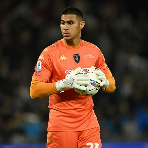 Error de Devis Vásquez, arquero de Empoli, en duelo ante Fiorentina en Serie A