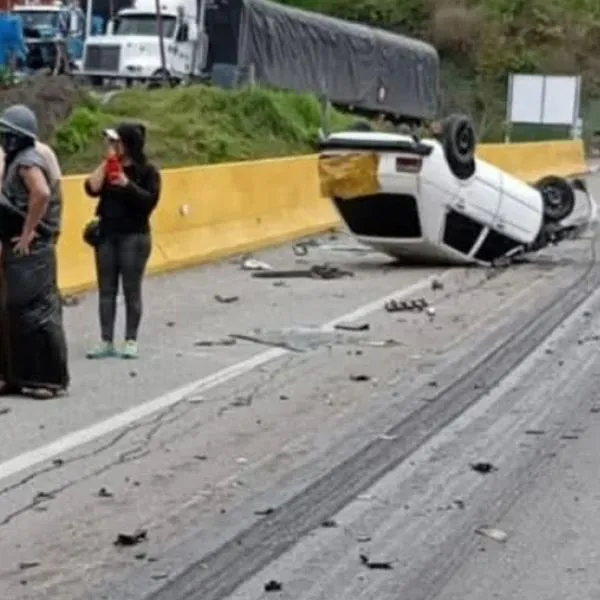 Fallecieron dos personas en un grave accidente en la vía Ibagué-Calarcá 