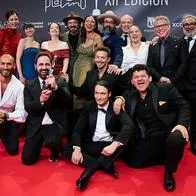 Elenco de 'Cien Años de Soledad' en los premios Platino.