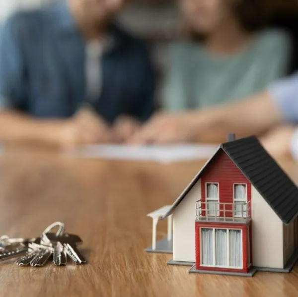 Arrendatarios no tendrían que pagar obligación en la vivienda: aspecto clave