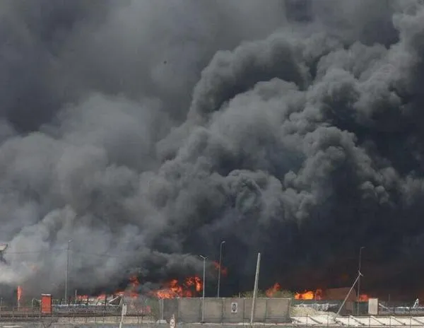 Explosión letal en Irán: el fuego sigue haciendo estragos en el mayor puerto del país