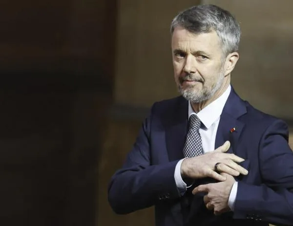 El rey de Dinamarca visita Groenlandia tras las amenazas de anexión de Trump