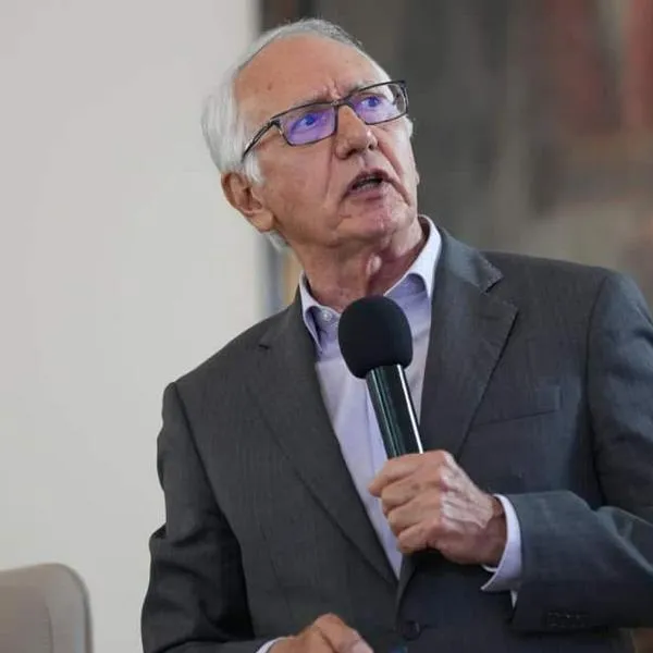 Gobierno Petro lanza proyecto de decreto para reformar la salud; se estatizarían varios servicios