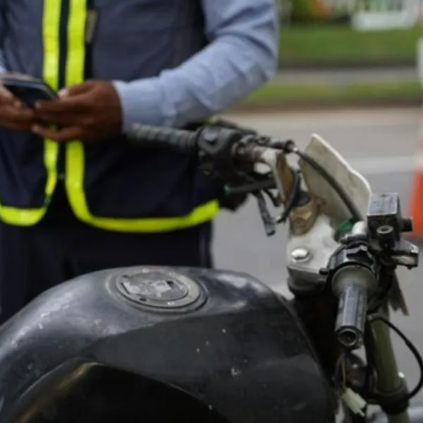 Motociclistas pueden recibir multas de hasta 42 millones de pesos por la ley contra el ruido
