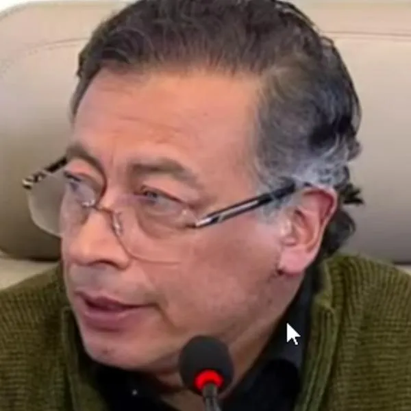 Petro amenaza con sacar consulta popular y anuncia mensaje de urgencia