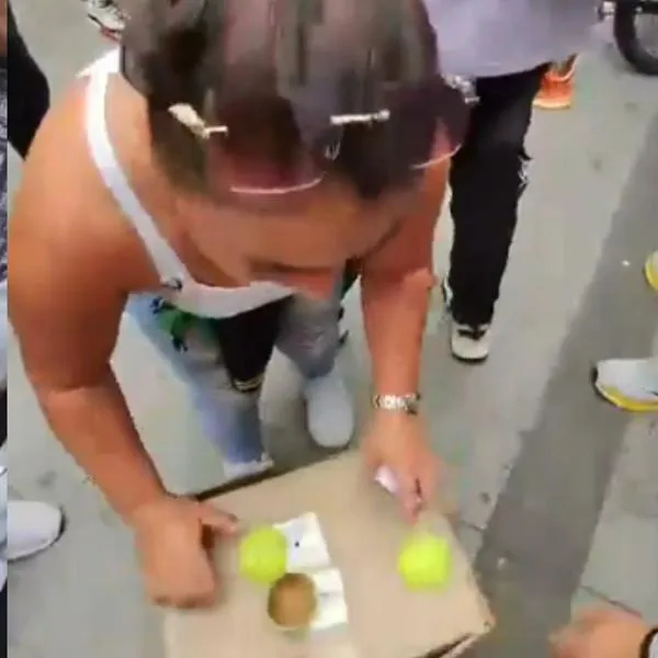 A extranjero lo estafaron con juego callejero en Medellín: hay video viral