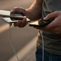 Cómo pasar batería de un celular a otro en pocos pasos: video y truco fácil