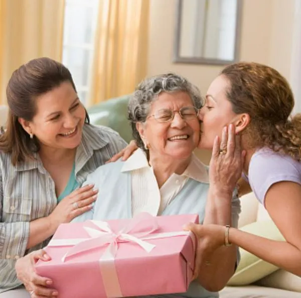 Cómo no ser estafado al comprar tarjetas de regalo: consejos para Día de la Madre
