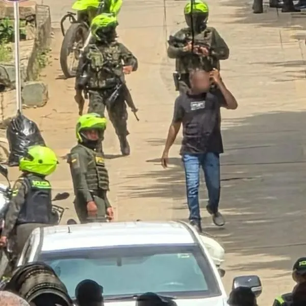 Ataque terrorista en Caucasia, Antioquia, deja un policía herido: el uniformado abatió al sicario