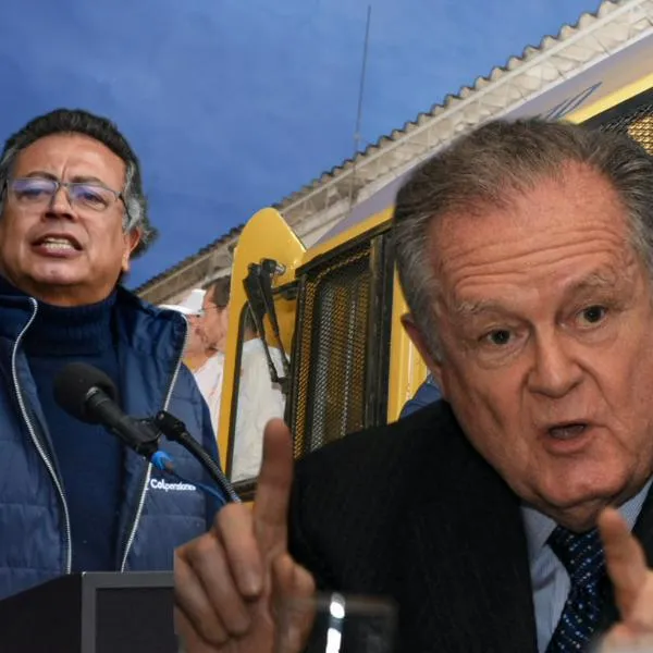 Gustavo Petro firmó contrato férreo del corredor La Dorada-Chiriguaná
