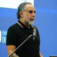 El ministro no respondió.