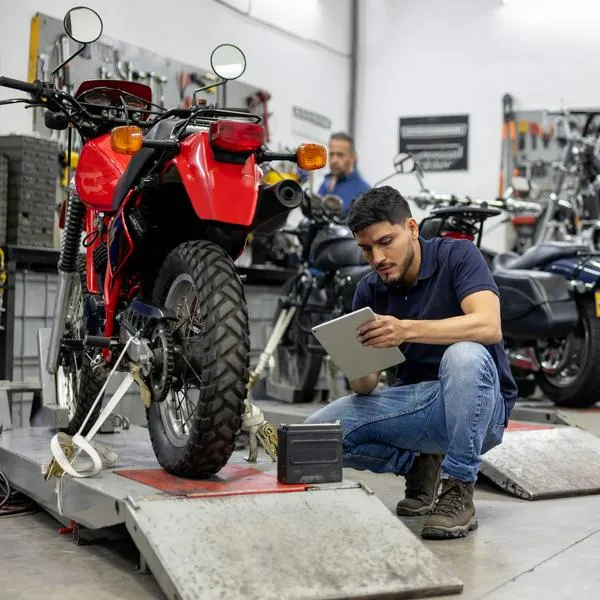Motos en Colombia tiene 5 meses para comprar llantas o neumáticos con cambios