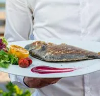 Cuántos almuerzos se venden al día en una pescadería en Galerías (Bogotá)