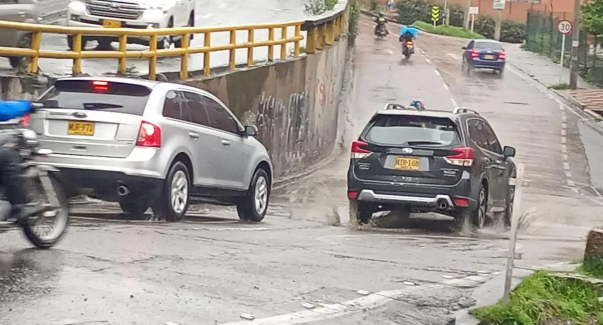 Varias vías inundadas este sábado.