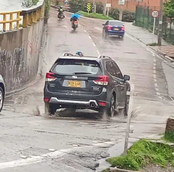 Varias vías inundadas este sábado.