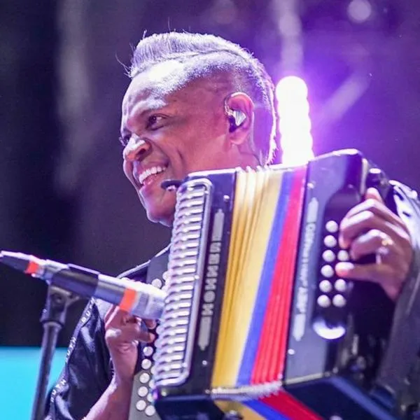 Omar Geles recibe tributo
