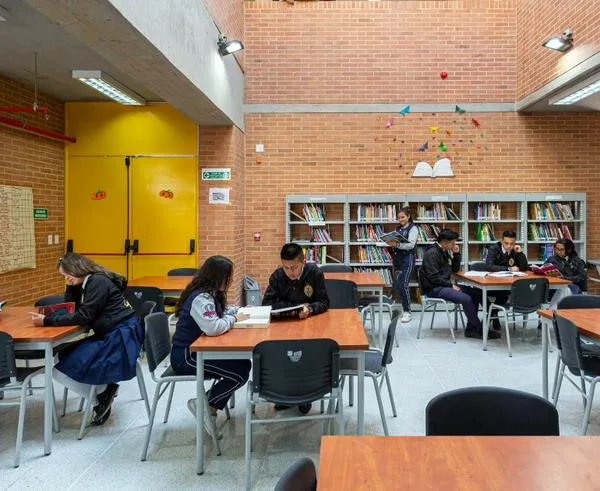 ¿Buscas una beca para educación superior? Llega Jóvenes a la E-3 ¡Participa!  