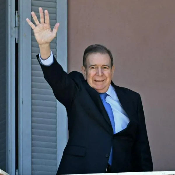 Edmundo González Urrutia fue internado de urgencia en una clínica de España