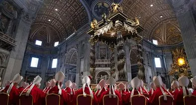 Cardenales en el Vaticano