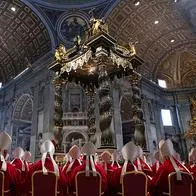 Cardenales en el Vaticano