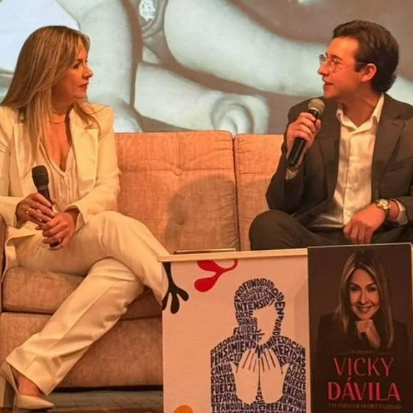 La periodista Vicky Dávila reveló en su nuevo libro que perdió a su primer esposo, Juan Carlos Ruíz, a los 28 años, luego de tener a su primer hijo.