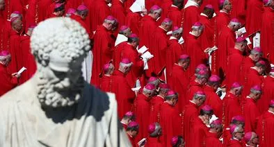 Cuántos cardenales hay en Colombia y por qué no todos pueden ser elegidos papas