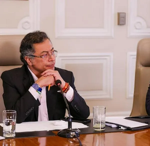 Gobierno confirma que dará pago mayor al salario mínimo a 12.000 gestores de paz