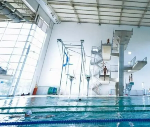 Curso de natación Complejo Acuático Simón Bolívar: inscríbete hasta 10 de mayo 