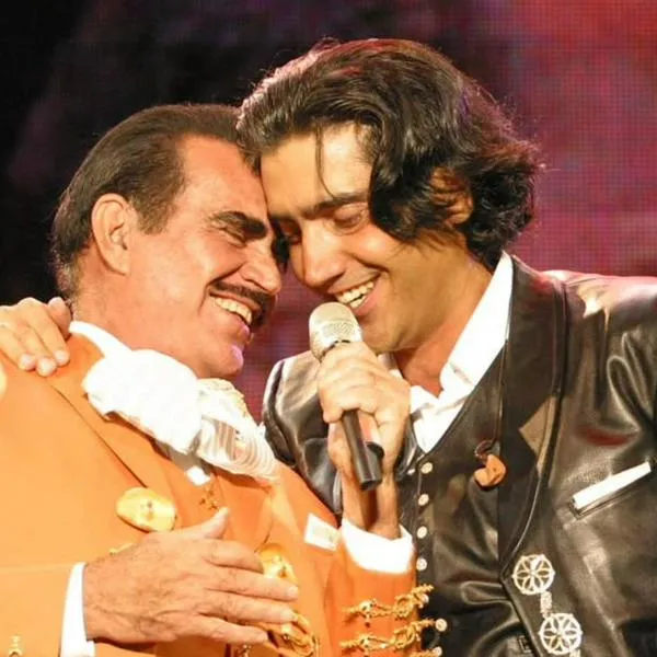 Alejandro Fernández le rinde homenaje a Vicente Fernández en Colombia