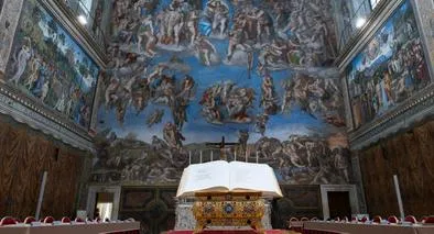 Cómo luce la Capilla Sixtina antes de inicio del cónclave 