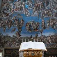 Cómo luce la Capilla Sixtina antes de inicio del cónclave 