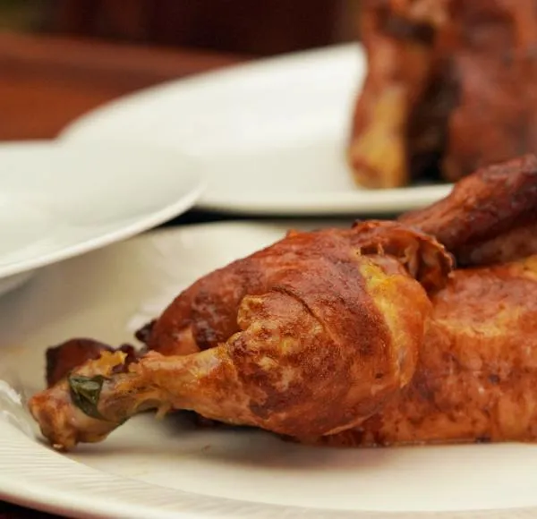 Anuncio para los que comen pollo asado en Colombia por revelador dato sobre el precio del famoso plato. En Medellín está disparado. 