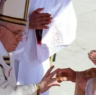 El Vaticano destruyó anillo del Pescador y varios sellos del papa Francisco, justo antes del cónclave. Hubo una ceremonia muy especial. 