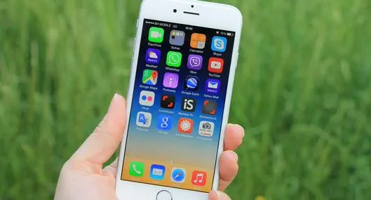 Foto de iPhone, en nota de qué significa el punto al lado de la cámara del celular, esta en todo los iPhone
