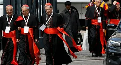 Cardenales colombianos Jorge Enrique Jiménez Carvajal, Luis José Rueda y Rubén Salazar en el Vaticano