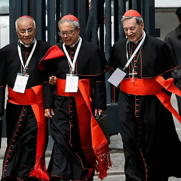 Cardenales colombianos Jorge Enrique Jiménez Carvajal, Luis José Rueda y Rubén Salazar en el Vaticano