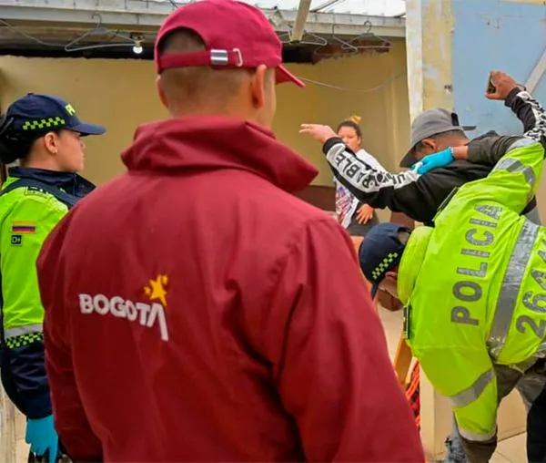 Suspenden cuatro pagadiarios e incautan armas blancas en operativo en Bogotá 