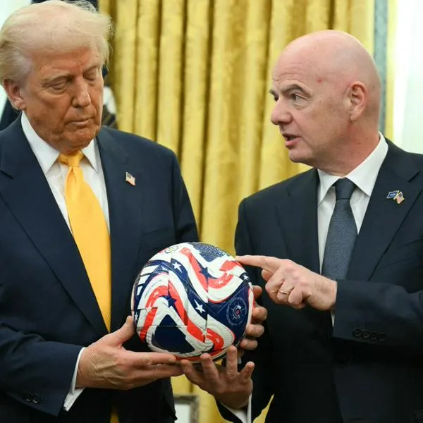 Gianni Infantino corrige a Donald Trump: "El fútbol se juega con los pies"