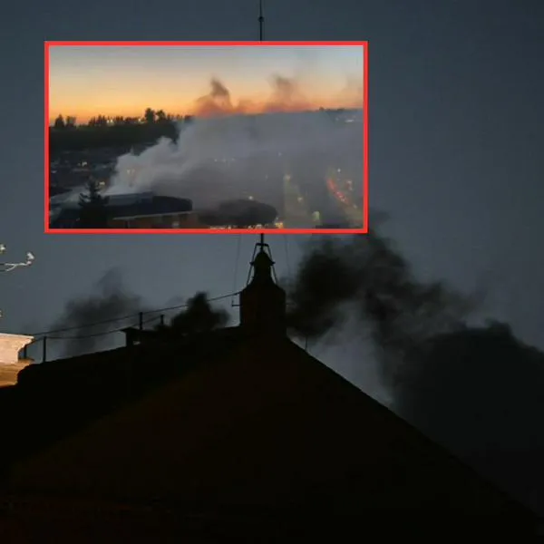 Incendio cerca del Vaticano causó susto y confusión por el humo blanco el primer día del cónclave